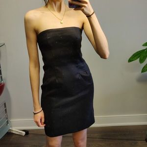 Little black dress (shimmery, midi, strapless)